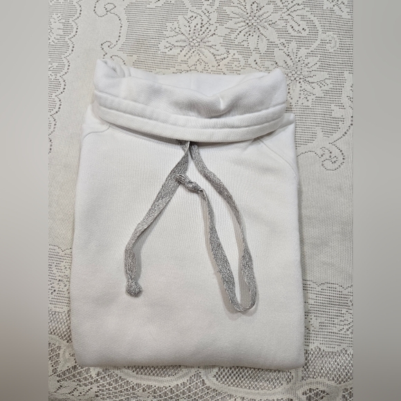 Free People Movement White Long Sleeve Polo Sweatshirt Size S - Picture 9 of 9